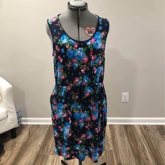 Serra Dresses & Skirts - Dress XL Serra Sleeveless Blue Floral Print With Pockets C5459
